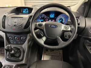 2015 Ford Kuga 2.0 Tdci Zetec SUV 5dr Diesel Manual 2WD Euro 6 (s/s) (150 Ps) in Blue — image 6