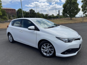 2015 Toyota Auris