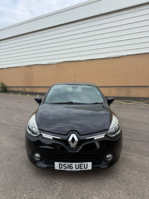 2016 Renault Clio 1.5 Dynamique Nav Dci 90 in Black — image 3