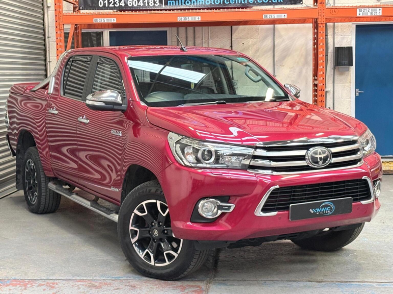 2016 Toyota Hilux 2.4 D-4d Invincible X Auto 4WD Euro 6 4dr (tss) in Red — image 1