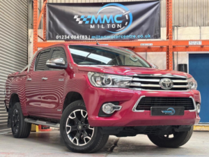 2016 Toyota Hilux 2.4 D-4d Invincible X Auto 4WD Euro 6 4dr (tss) in Red — image 3