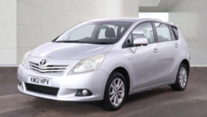 2012 Toyota Verso 1.6 V-Matic Tr Euro 5 5dr in Silver — image 3