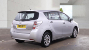 2012 Toyota Verso 1.6 V-Matic Tr Euro 5 5dr in Silver — image 5
