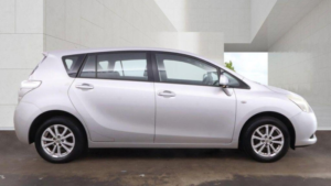 2012 Toyota Verso 1.6 V-Matic Tr Euro 5 5dr in Silver — image 6