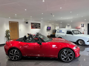 2016 Mazda Mx-5 2.0 Skyactiv-G Sport Recaro Euro 6 2dr in Red — image 3