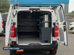 2022 Vauxhall Vivaro 1.5 Turbo D 2700 Dynamic in White — image 3