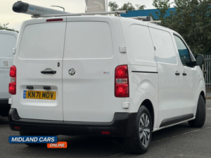 2022 Vauxhall Vivaro 1.5 Turbo D 2700 Dynamic in White — image 5