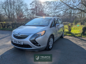 2014 Vauxhall Zafira Tourer 1.4 T 16v Exclusiv in Silver — image 4