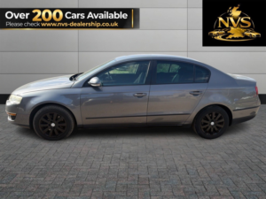 2006 Volkswagen Passat 1.9 in Grey — image 4