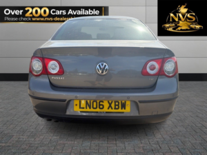 2006 Volkswagen Passat 1.9 in Grey — image 6