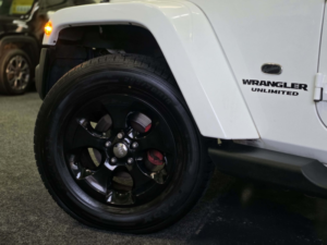2012 Jeep Wrangler 2.8 Wrangler 4-Door Sahara 2.8 Crd Auto in White — image 6