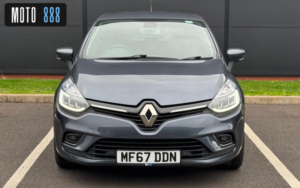 2017 Renault Clio 1.2 Tce Signature Nav Edc Euro 6 (s/s) 5dr in Grey — image 4