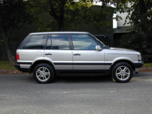 2001 Land Rover Range Rover Ref 8742 - Range Rover P38 4.6 Vogue Auto (rhd Ex Japan) in Silver — image 2