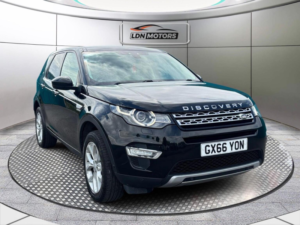 2016 Land Rover Discovery Sport 2.0 Td4 Hse Luxury Auto 4WD Euro 6 (s/s) 5dr in Black — image 4