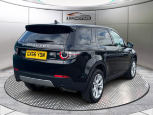 2016 Land Rover Discovery Sport 2.0 Td4 Hse Luxury Auto 4WD Euro 6 (s/s) 5dr in Black — image 6