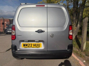 2022 Vauxhall Combo 1.5 Turbo D 2000 Dynamic L1 H1 Euro 6 5dr in Grey — image 6