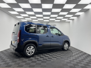 2019 Peugeot Rifter 1.5 Bluehdi Allure in Blue — image 4