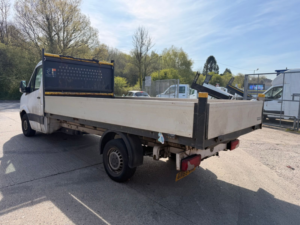 2015 Volkswagen Crafter 2.0 Tdi Cr35 Dropside Flatbed 2dr Diesel Manual Rwd L2 H1 134 Bhp in White — image 3