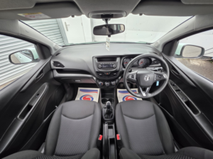 2017 Vauxhall Viva 1.0 I Se in Green — image 2