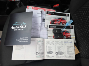 2017 Vauxhall Viva 1.0 I Se in Green — image 3