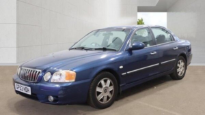 2003 Kia Magentis 2.5 V6 Se 4dr in Blue — image 4