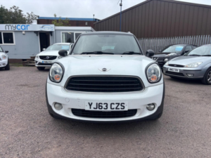 2013 MINI Countryman 1.6 Cooper D Euro 5 (s/s) 5dr in White — image 6
