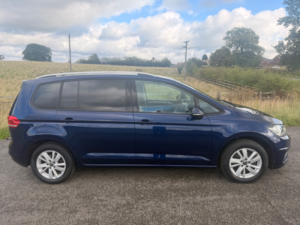 2020 Volkswagen Touran 1.5 Tsi Evo Se MPV 5dr Petrol DSG Euro 6 (s/s) (150 Ps) in Blue — image 2