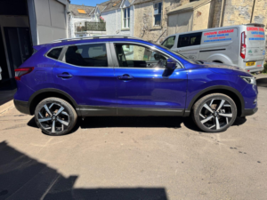 2018 Nissan Qashqai 1.5 Dci Tekna in Blue — image 3