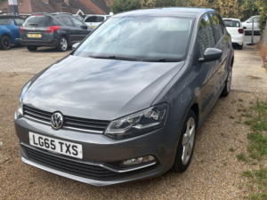 2015 Volkswagen Polo 1.2 Tsi Bluemotion Tech Sel in Grey — image 3