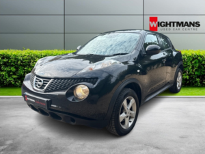 2014 Nissan Juke 1.6 Visia in Black — image 3
