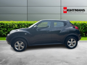 2014 Nissan Juke 1.6 Visia in Black — image 4