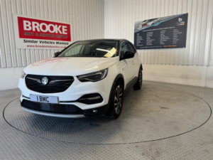 2018 Vauxhall Grandland X 1.2 Turbo Elite Nav Euro 6 (s/s) 5dr in White — image 6