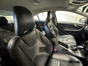2013 Volvo S60 1.6 T4 R-Design Lux Nav Powershift Euro 5 4dr in Blue — image 4