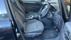 2006 Vauxhall Zafira 1.6 16v Life Euro 4 5dr in Black — image 6
