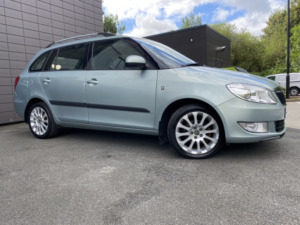 2011 Skoda Fabia 1.6 Tdi Elegance in Green — image 3