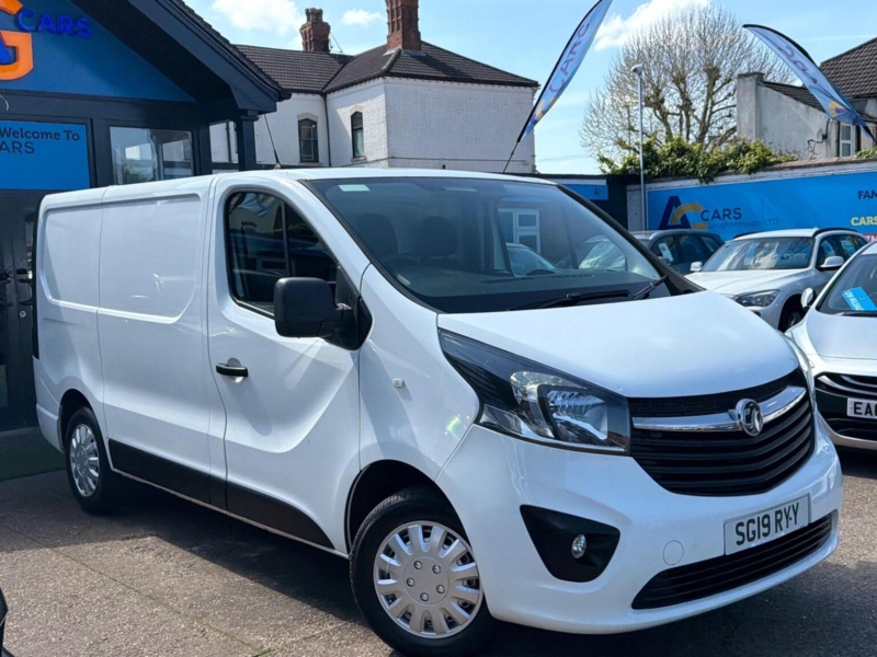 2019 Vauxhall Vivaro 1.6 Cdti 2900 Sportive L1 H1 Euro 6 5dr in White — image 1