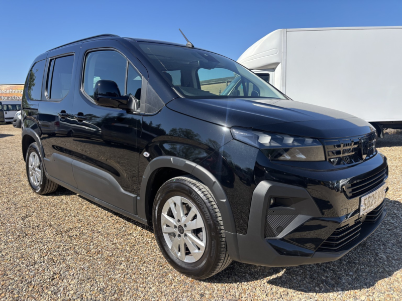 2025 Peugeot Rifter Wheelchair Accessible Vehicle Wav 1.5 Bluehdi Allure in Black — image 1