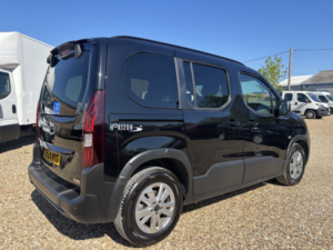 2025 Peugeot Rifter Wheelchair Accessible Vehicle Wav 1.5 Bluehdi Allure in Black — image 3