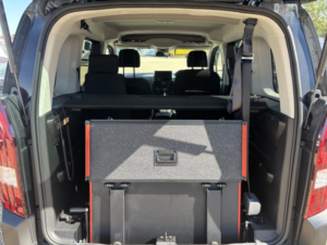 2025 Peugeot Rifter Wheelchair Accessible Vehicle Wav 1.5 Bluehdi Allure in Black — image 5
