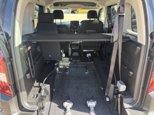 2025 Peugeot Rifter Wheelchair Accessible Vehicle Wav 1.5 Bluehdi Allure in Black — image 6