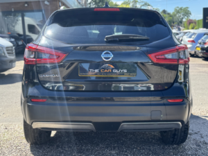 2018 Nissan Qashqai 1.5 Dci N-Connecta in Black — image 6