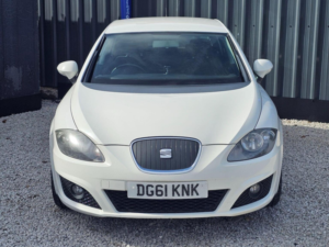 2011 SEAT Leon 1.6 Tdi Ecomotive Cr S Copa Euro 5 (s/s) 5dr in White — image 2