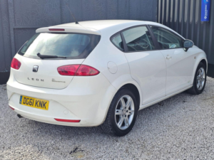 2011 SEAT Leon 1.6 Tdi Ecomotive Cr S Copa Euro 5 (s/s) 5dr in White — image 5