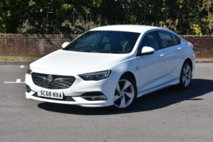 2019 Vauxhall Insignia 2.0 Turbo D Blueinjection Sri Vx Line Nav in White — image 2
