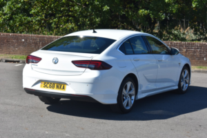 2019 Vauxhall Insignia 2.0 Turbo D Blueinjection Sri Vx Line Nav in White — image 3