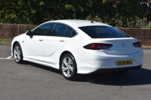 2019 Vauxhall Insignia 2.0 Turbo D Blueinjection Sri Vx Line Nav in White — image 4