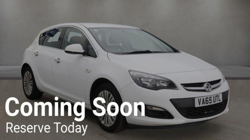2016 Vauxhall Astra 1.6i Excite Euro 6 5dr in White — image 1