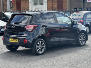 2018 Hyundai I10 1.0 I10 Prem 1.0 My19 in Black — image 4
