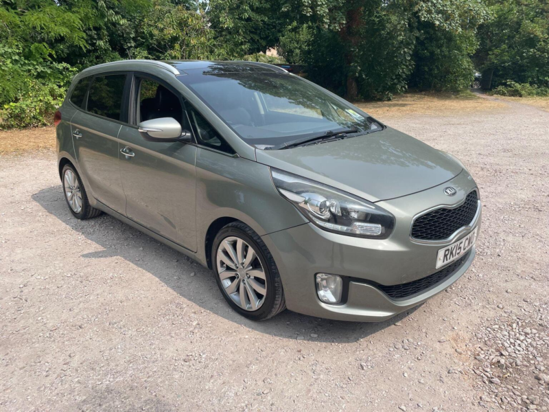 2015 Kia Carens 1.7 Crdi Ecodynamics 3 Euro 5 (s/s) 5dr in Silver — image 1