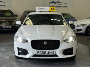2018 Jaguar Xf 2.0 D R-Sport in White — image 3